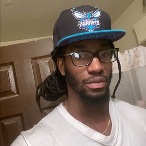 Meet your Posher, Carlos